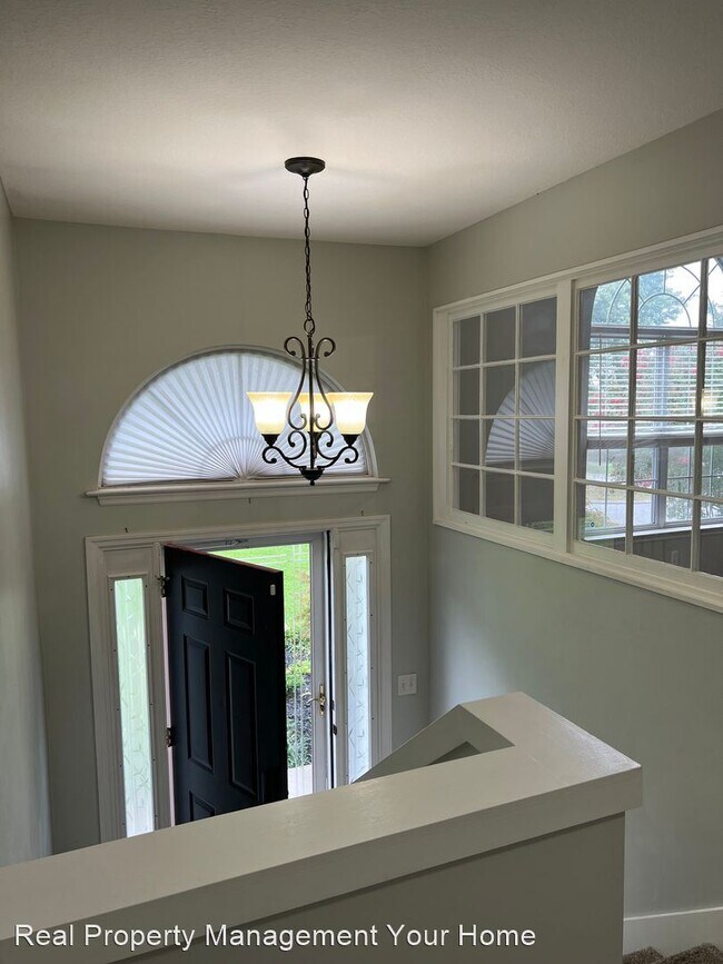 Foto del edificio - 3 br, 3 bath House - 10118 Fielding Rd