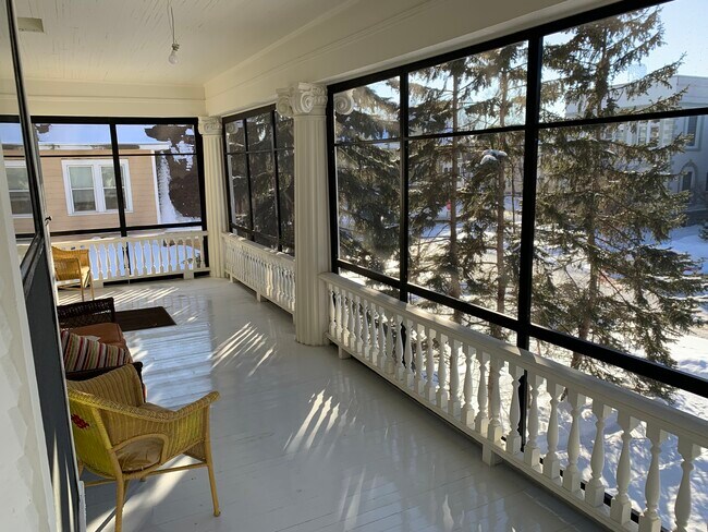 Porche - 2545 Pillsbury Ave S