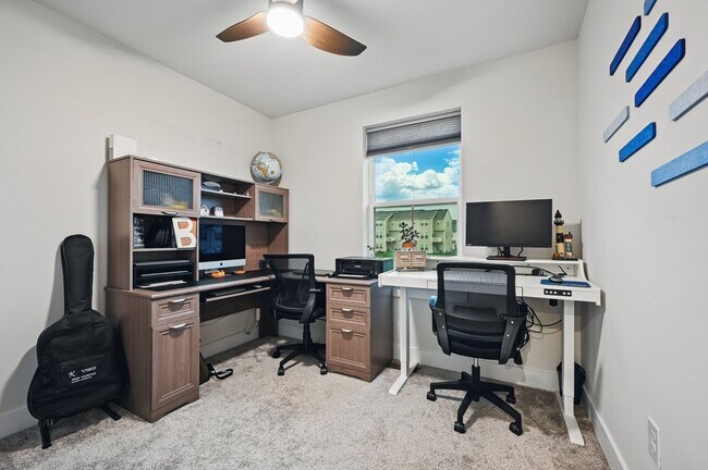 Foto del edificio - 825 Pecan Rd