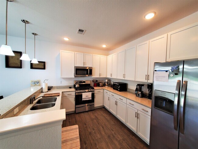 Foto del edificio - 5063 Hawkins Ml Wy