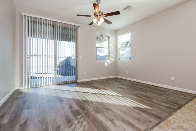 Building Photo - 17726 W Cashman Dr