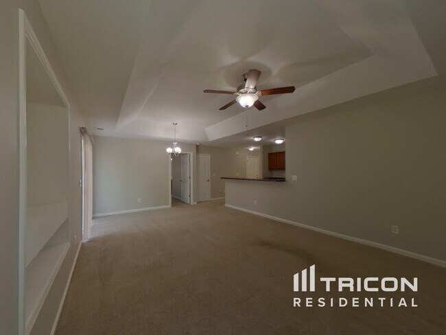 Foto del edificio - 420 Hedge Grove Ln