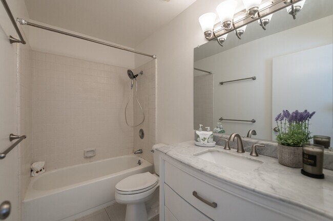 Foto del edificio - 4420 Ventura Canyon Ave