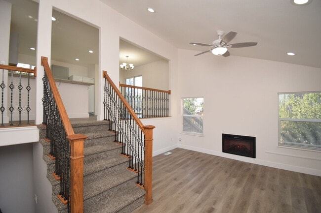 Photo - Huge 6 Bed 2 Bath Home in SLC!!!