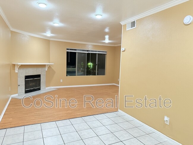 Building Photo - 9813 Caspi Gardens Dr