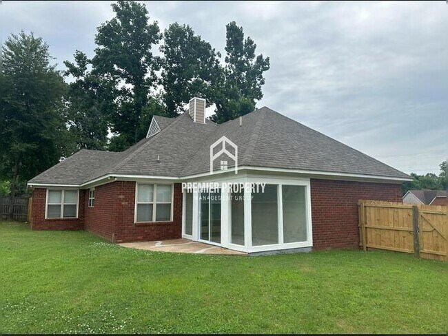 Building Photo - 2731 Mendota Cove