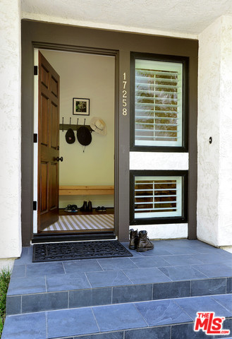 Primary Photo - 17258 Palisades Cir