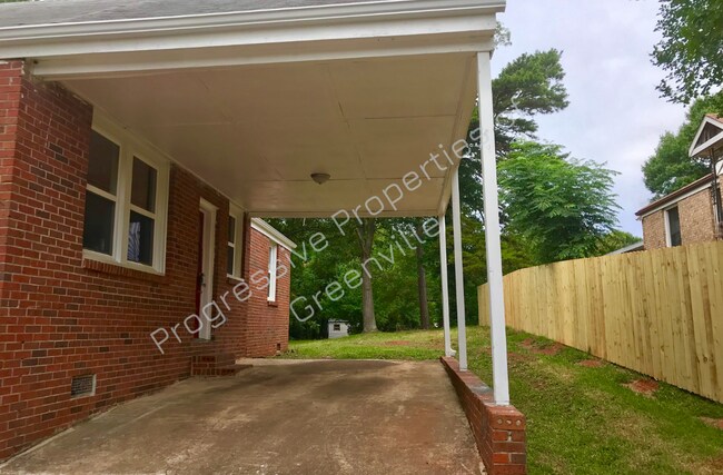 Foto del edificio - 638 Old Augusta Rd
