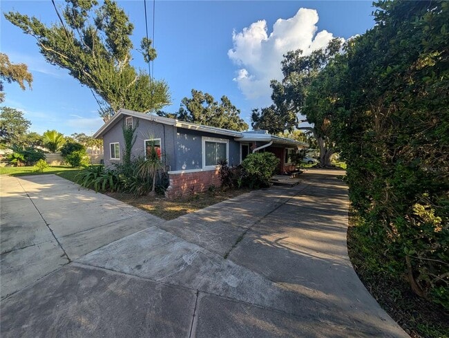 Building Photo - 140 N Briggs Ave