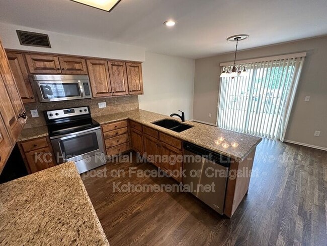 Building Photo - 6633 W 151st Pl