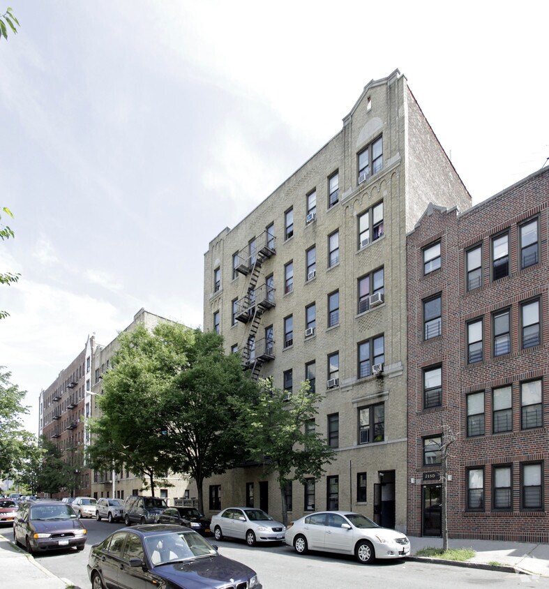 3182 - 3190 Rochambeau Ave - 3182-3190 Rochambeau Ave