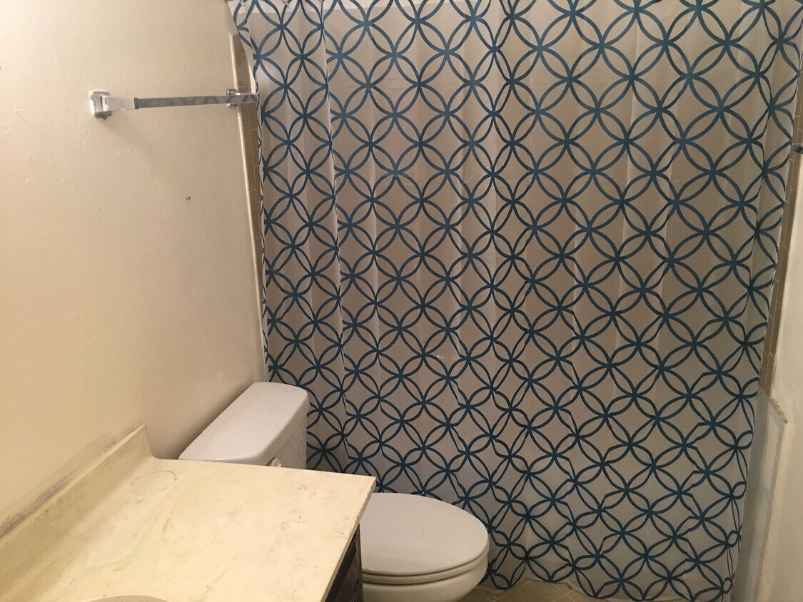 Foto principal - 1528 E 66th Pl
