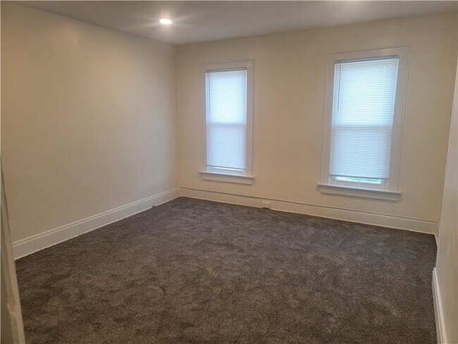 Foto del edificio - 1038 S Ohio Ave