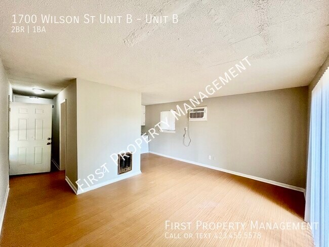 Building Photo - Close to Downtown: 2Bed/1.5Bath w Laundry ...