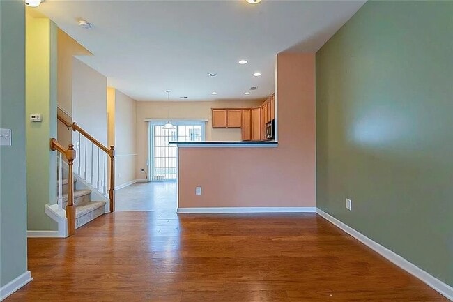 Building Photo - 311 Sandy Spring Ln