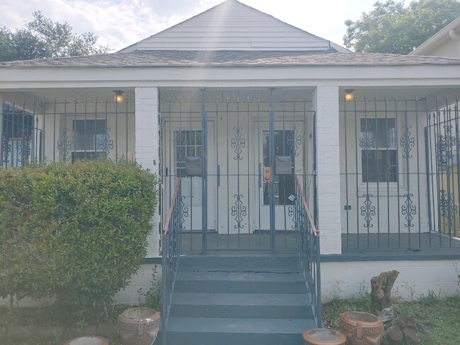 Building Photo - 4221 Jumonville St