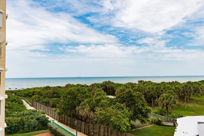 Foto del edificio - 3400 Ocean Beach Blvd