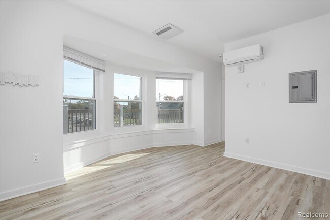 Foto del edificio - 799 E Grand Blvd