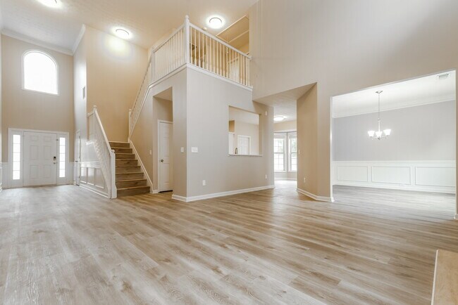 Foto del edificio - 435 Heathcliff Ct