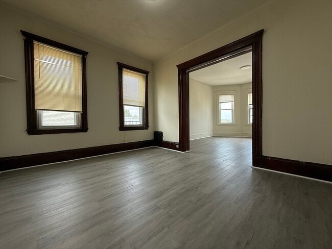 Building Photo - 405 Ferry St