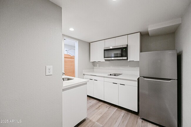 Building Photo - 3025 N 32nd St
