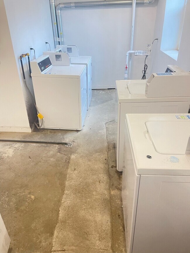 Foto del edificio - 5222 W Washington Blvd