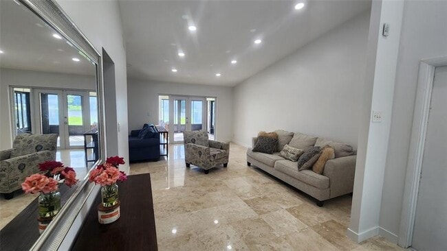 Foto del edificio - 2111 NW 12th St