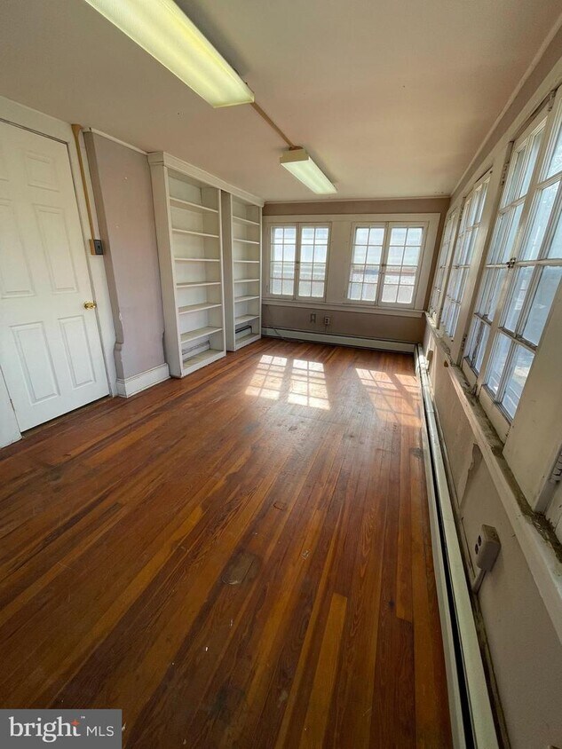 75 Market St, Salem, NJ 08079 Room for Rent in Salem, NJ