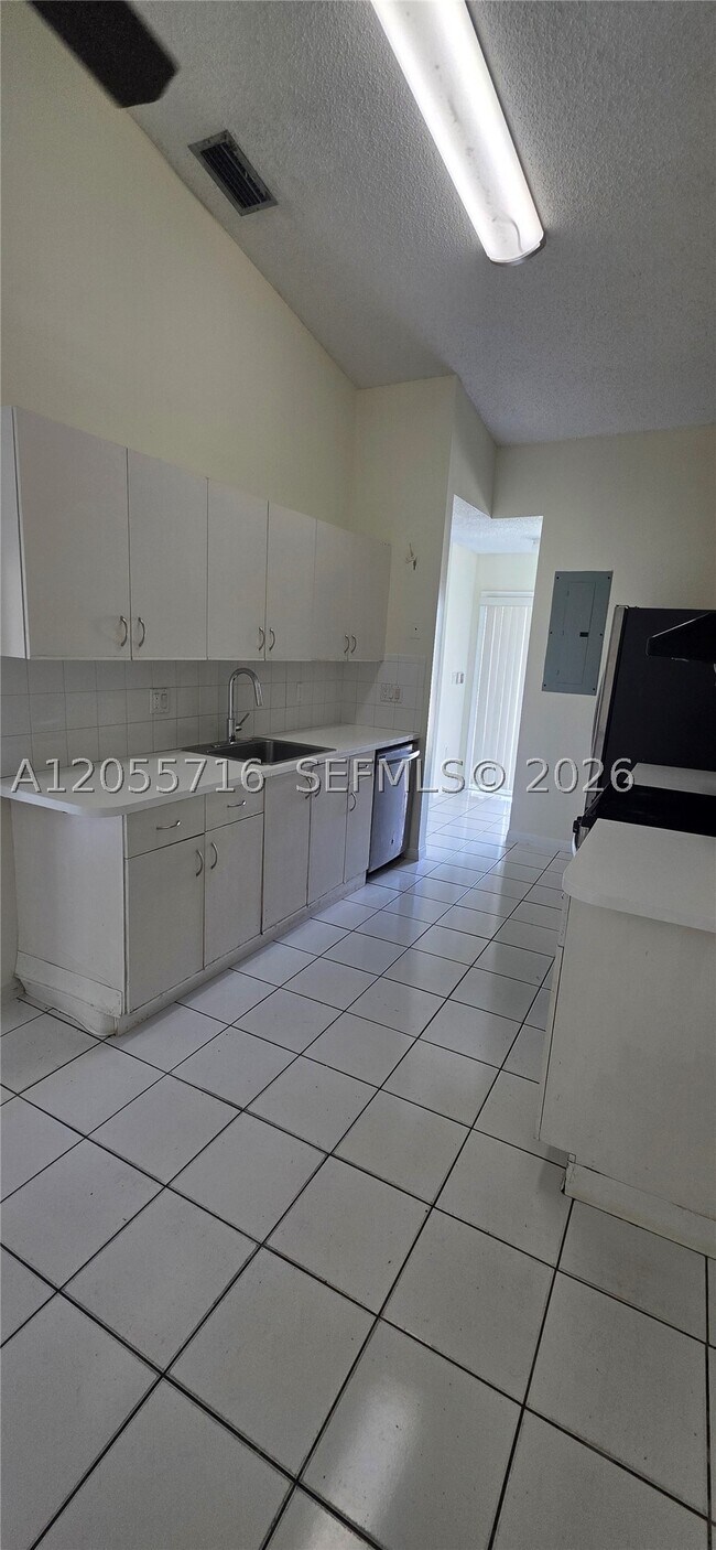 Foto del edificio - 21210 NE 9th Pl