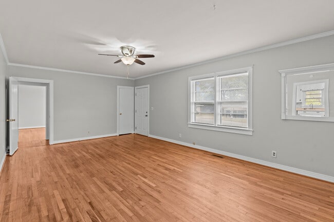 Building Photo - 110 Byrd St