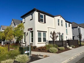 Building Photo - 3299 Ronald Reagan St