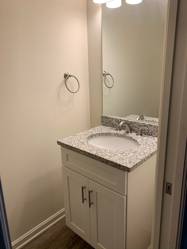 Half Bathroom - 1112 King Arthur Ln