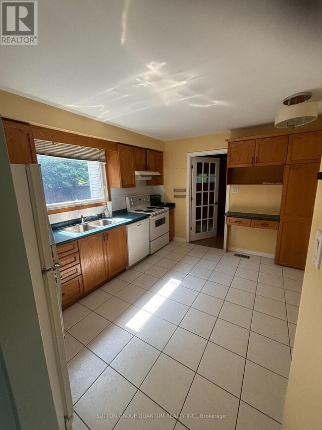 Building Photo - 72 Teal Ave