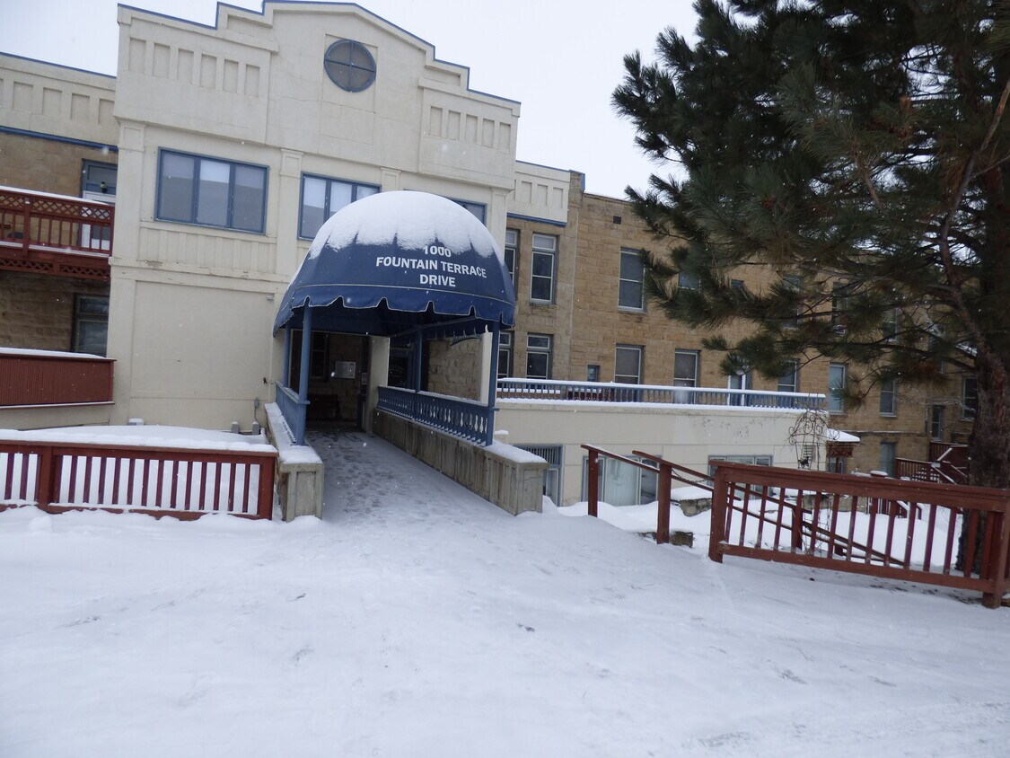 1000 Fountain Terrace Dr, Lewistown, MT 59457