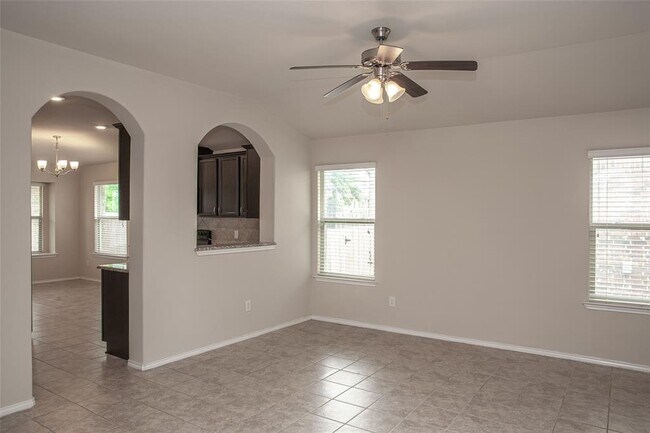 Building Photo - 5334 Cicero Dr