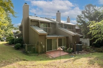 Building Photo - 1 Weybridge Pl