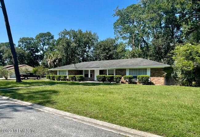 Foto del edificio - 5391 Golf Course Dr