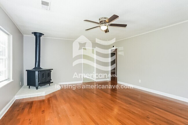 Foto del edificio - 3406 Seneca Ave