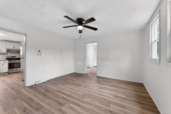 Foto del edificio - 2311 Henderson Ave