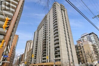 Building Photo - 470-2470 Laurier Ave W