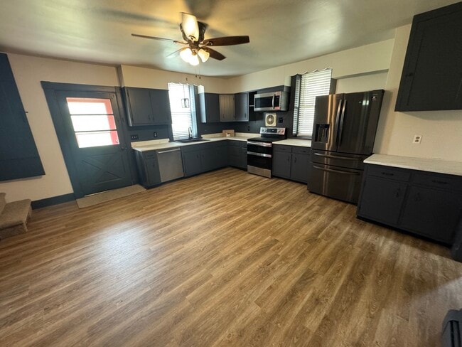 Building Photo - 260 Stricklers Ln