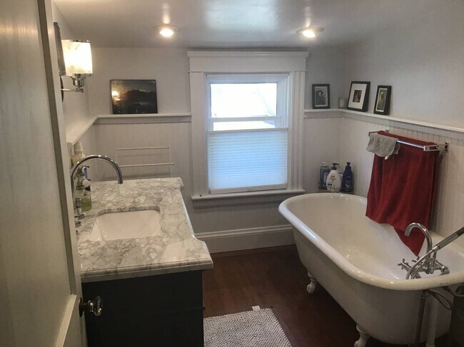 main bath - 65 Ardmore Ave