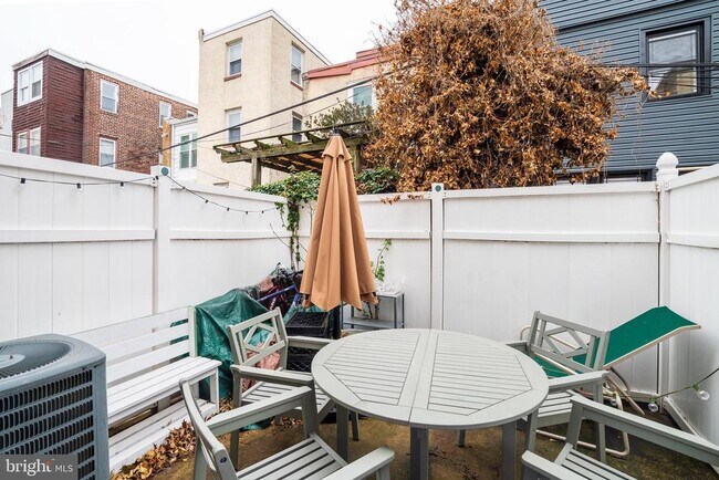 Foto del edificio - 1717 Webster St