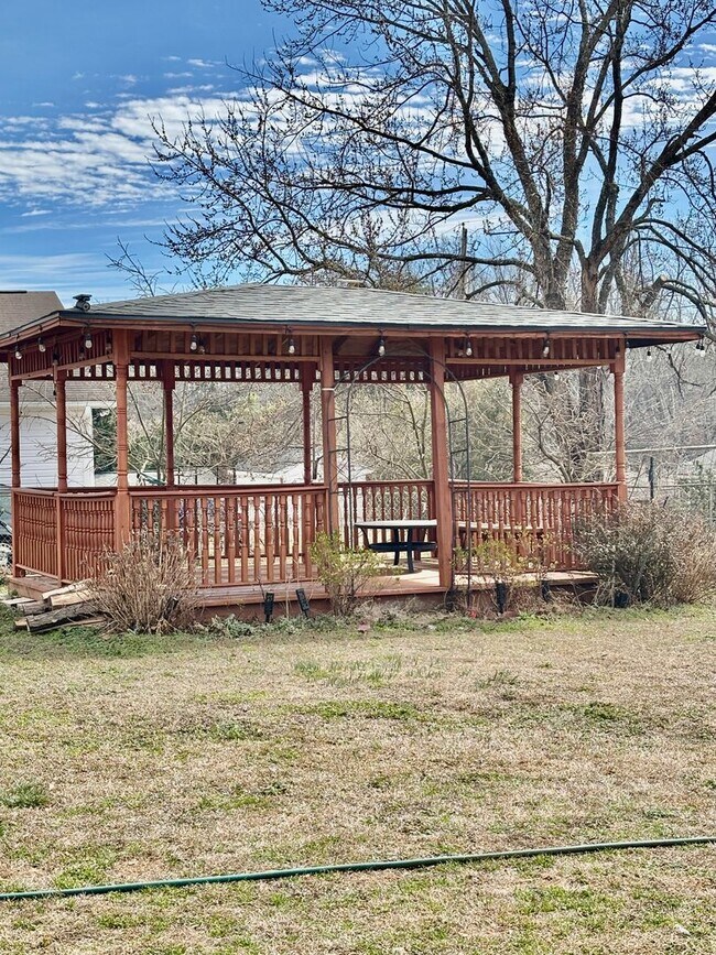 Foto del edificio - 3 Bedroom 2 Bath home