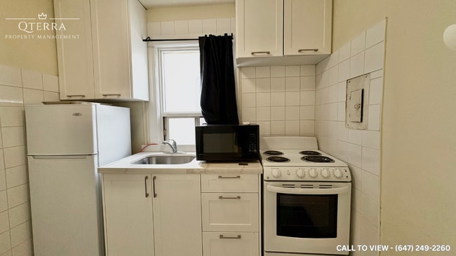 Building Photo - 2026 Weston Rd