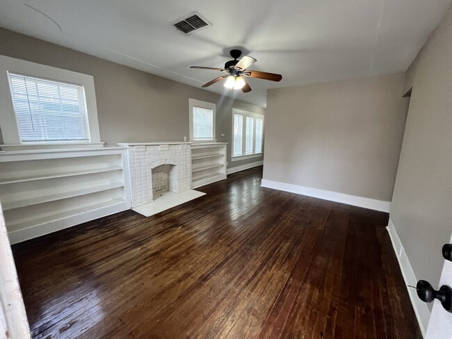 Photo - 916 N Austin St House