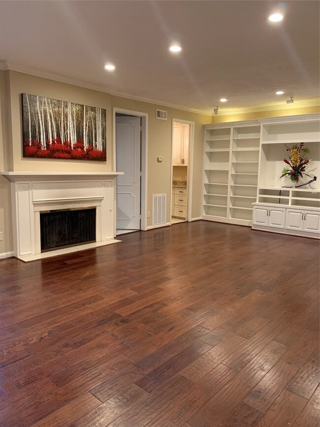 Building Photo - 7611 Olympia Dr