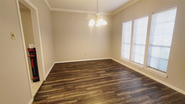 Foto del edificio - 16314 Rainbow Lake Rd