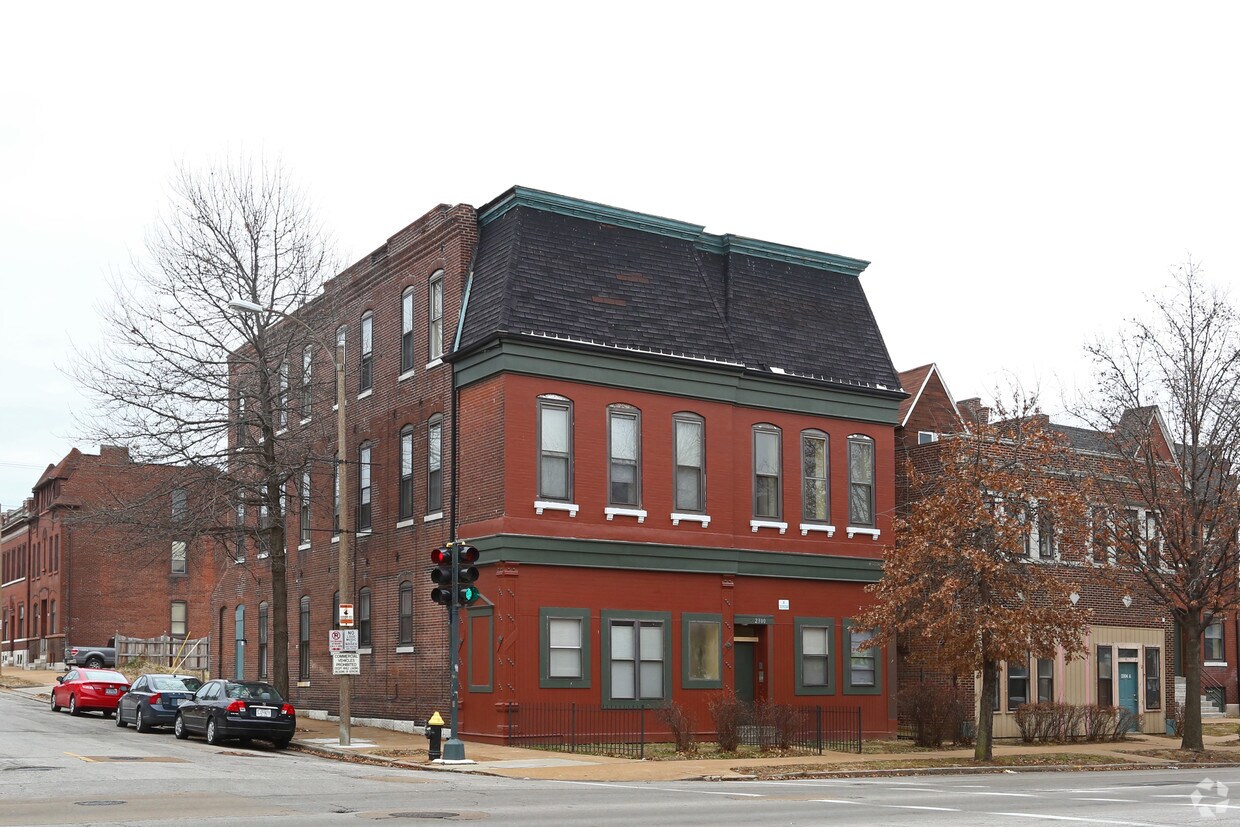 Primary Photo - 2300-2308 S Jefferson Ave