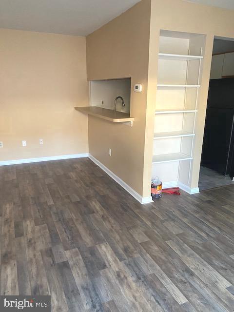 Building Photo - 6 Banyan Wood Ct